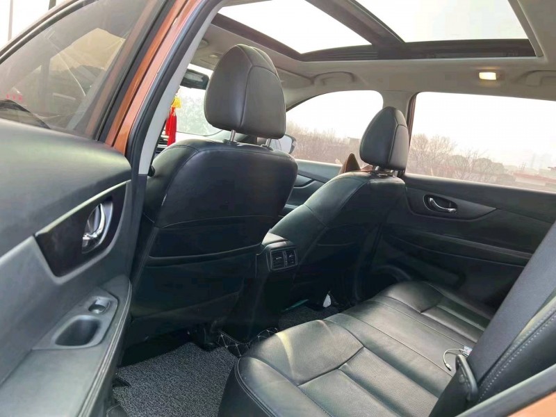 北京17年日产奇骏7