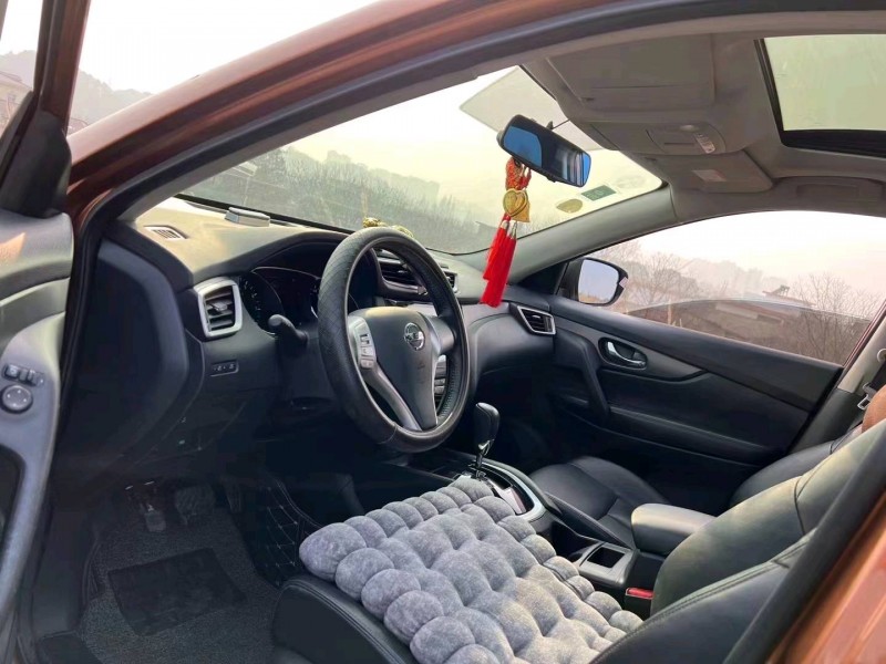 北京17年日产奇骏9