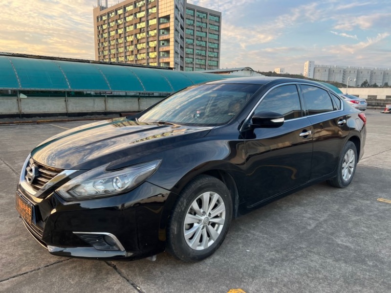 东莞17年日产天籁6