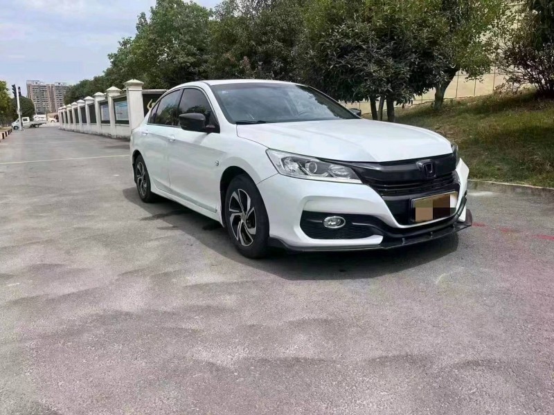 北京16年本田雅阁8