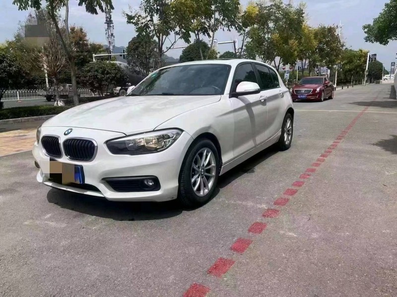 北京17年宝马1系9