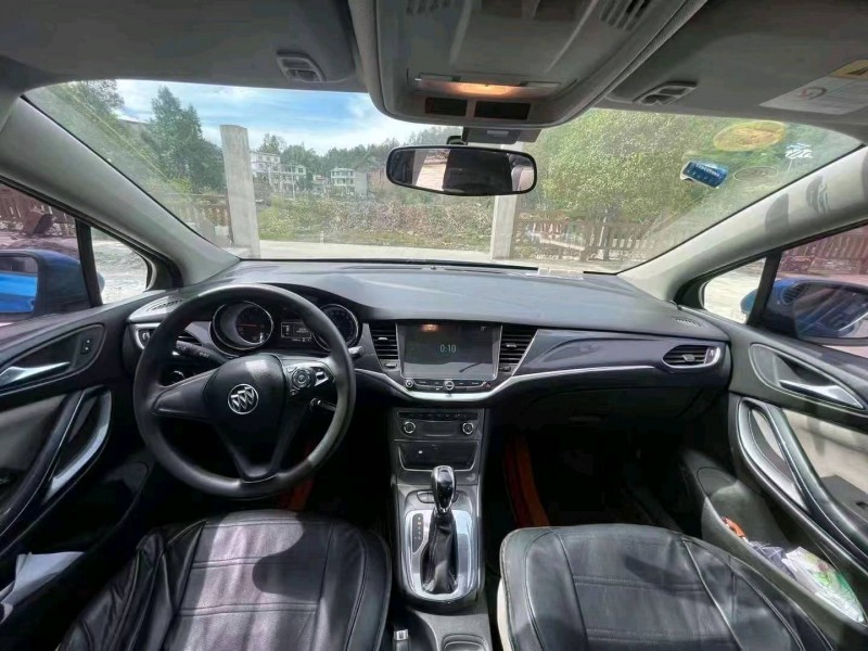 宜昌16年别克英朗5