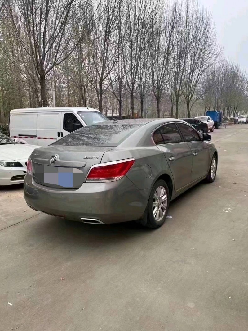 北京10年别克君越3