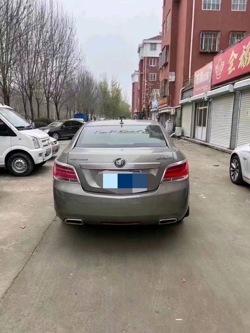 北京10年别克君越4