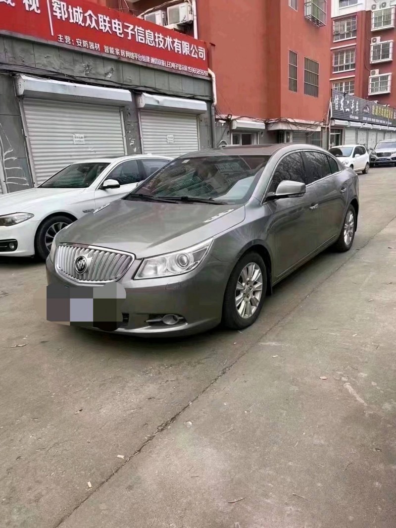 北京10年别克君越5