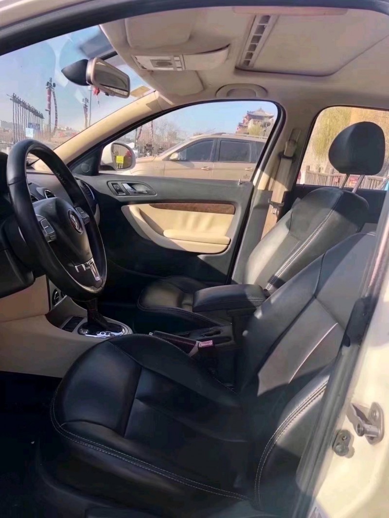 北京11年大众朗逸8