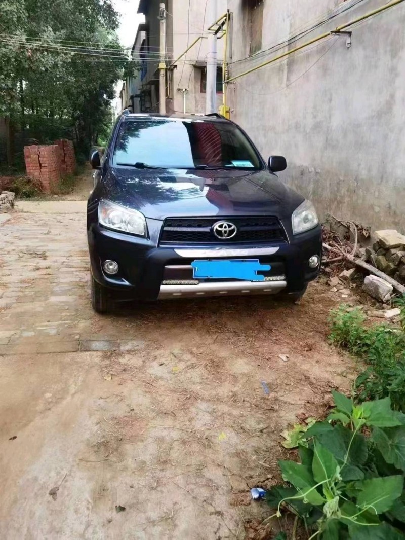 淮南13年豐田RAV46