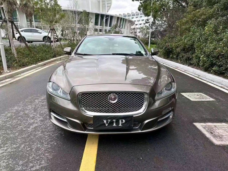 嘉興16年捷豹XJL1