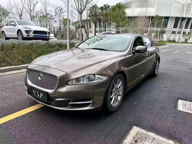 嘉興16年捷豹XJL3