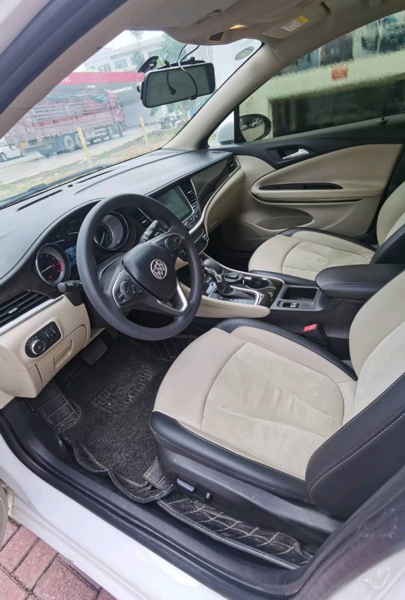 东莞18年别克威朗6