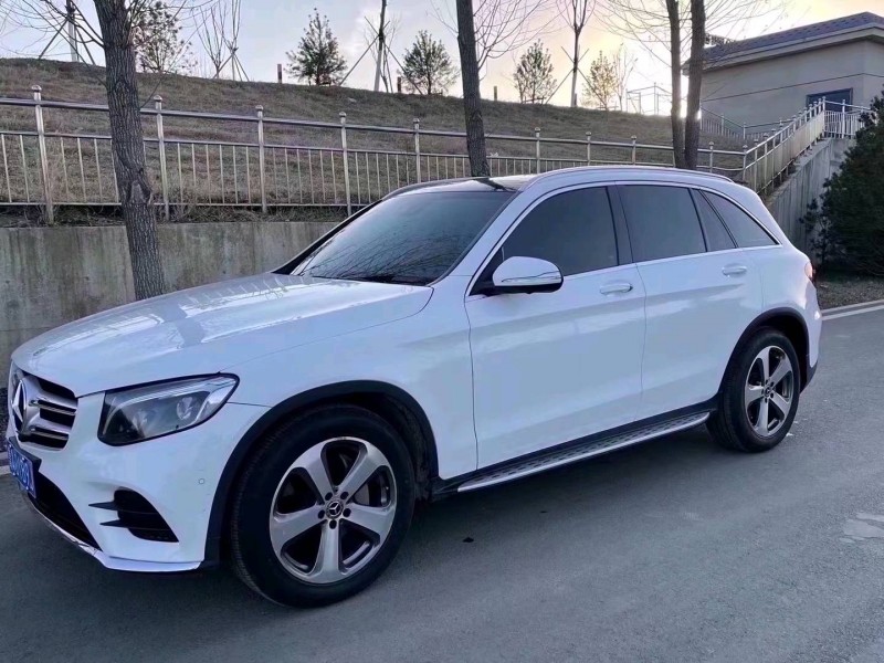 青岛17年奔驰GLC2