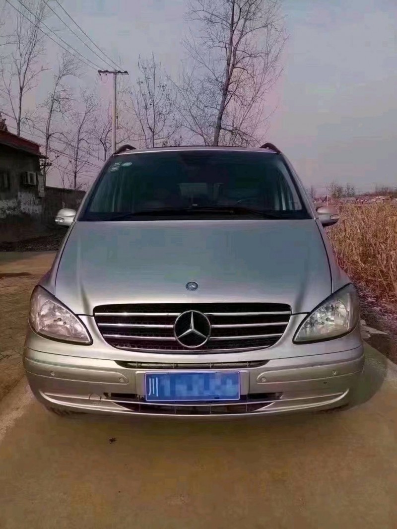 北京11年奔驰唯雅诺1