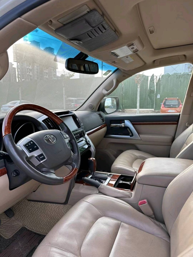 邯郸15年丰田兰德酷路泽8