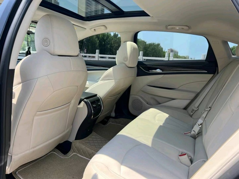 徐州20年别克君越2