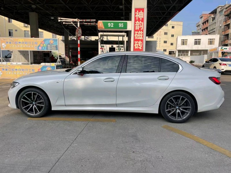 中山22年宝马3系4