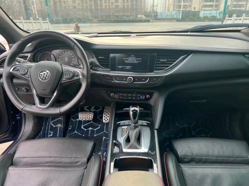 徐州19年别克君威8