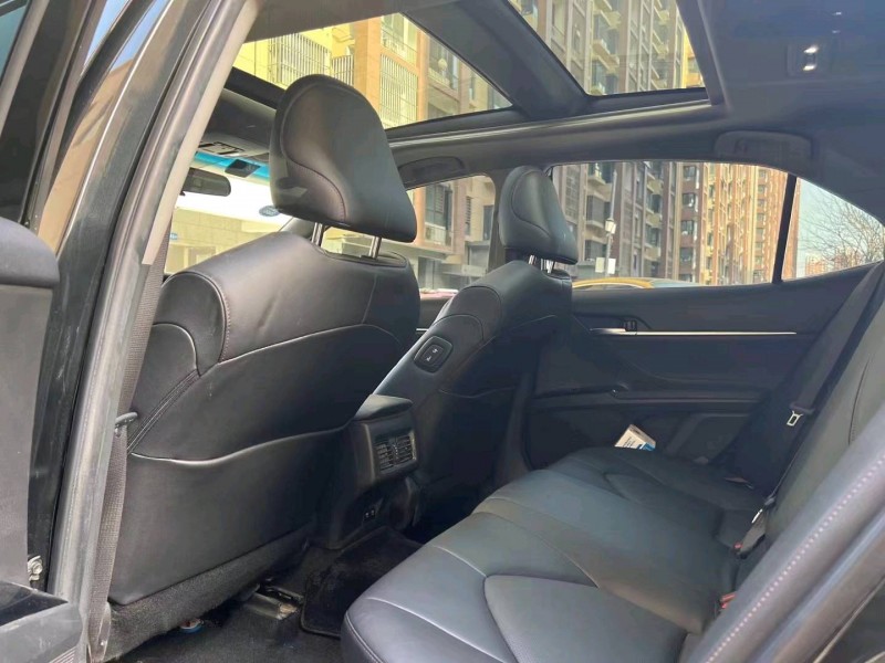 邯郸18年丰田凯美瑞4