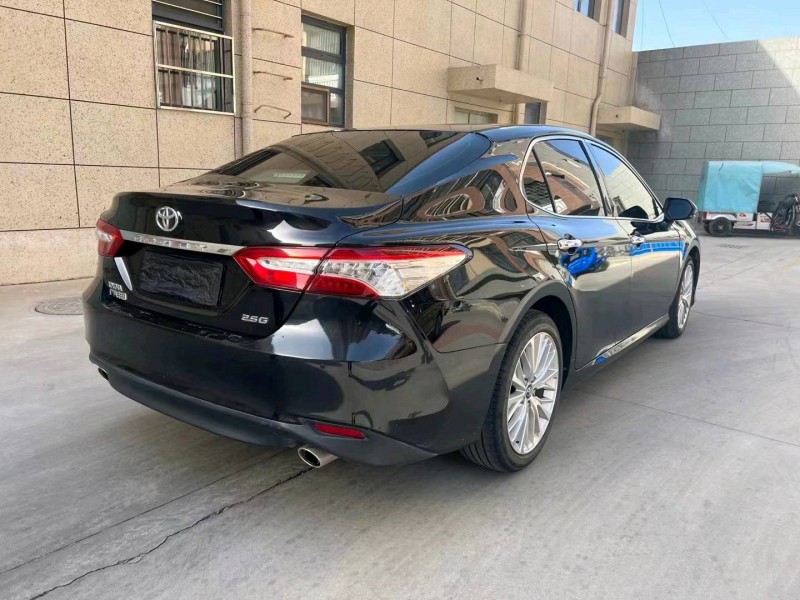 邯郸18年丰田凯美瑞5