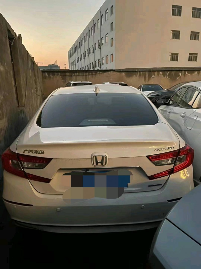 嘉兴19年本田雅阁4