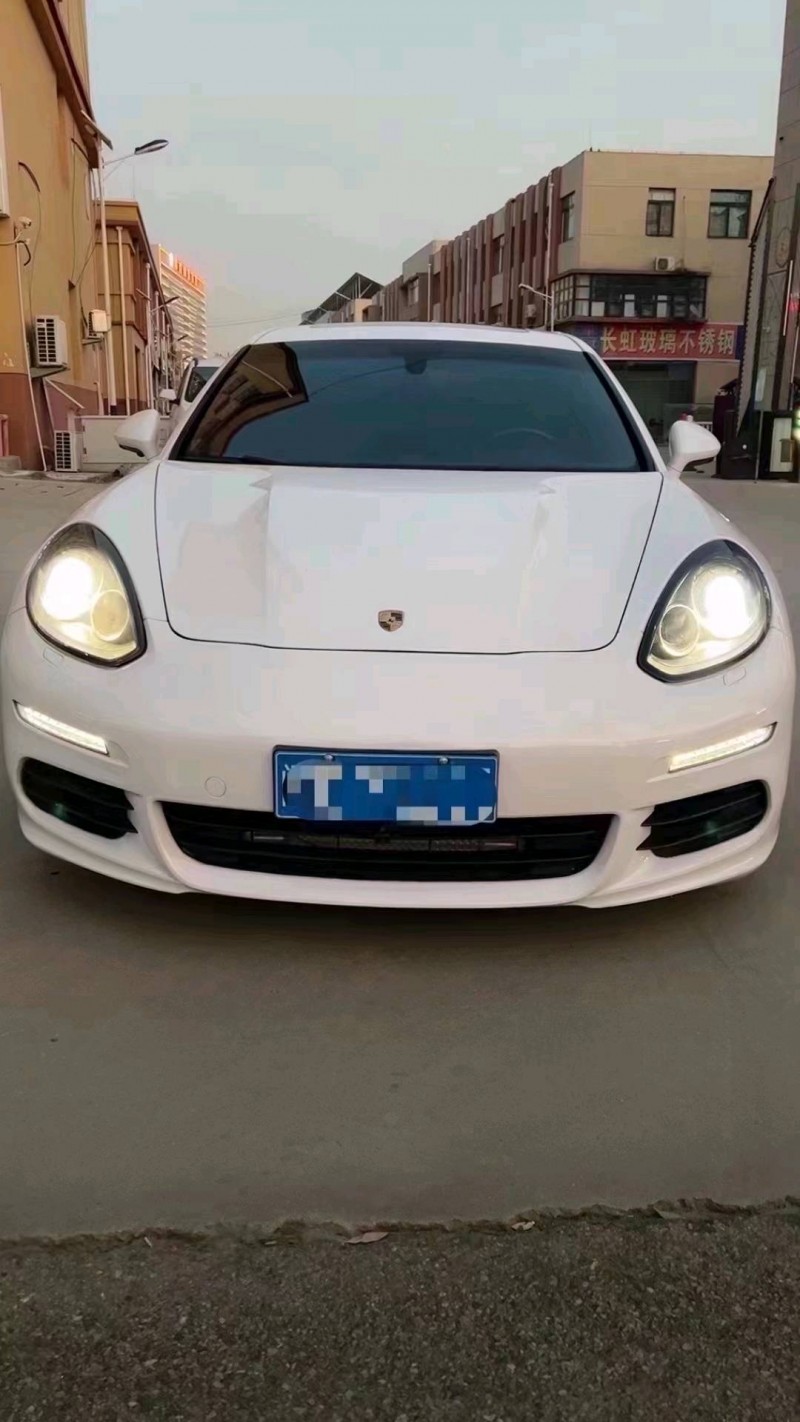 济南13年保时捷帕拉梅拉1