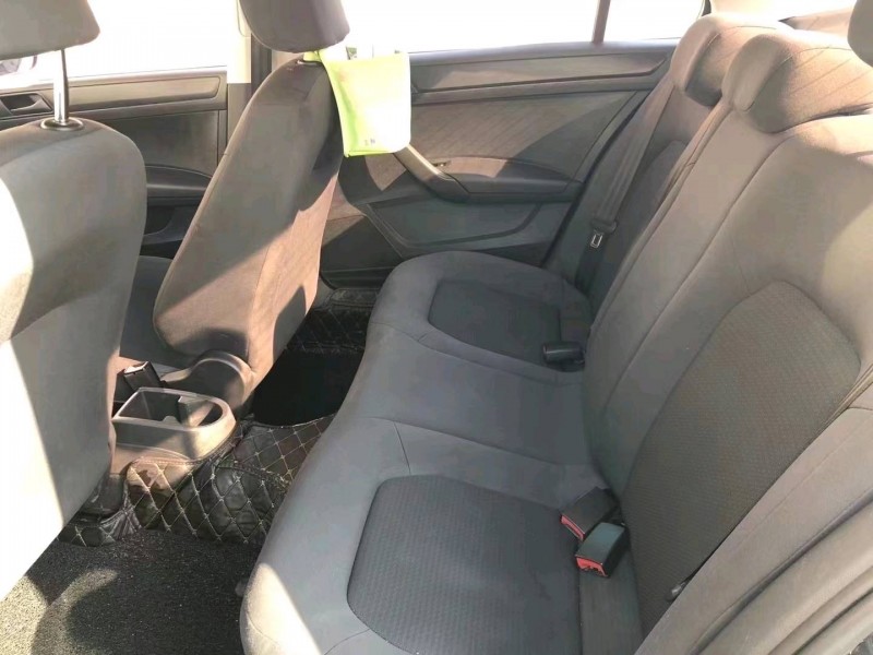 济南15年大众桑塔纳5