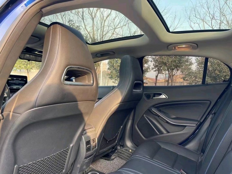 青岛19年奔驰GLA5