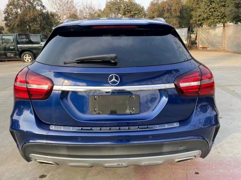 青岛19年奔驰GLA8