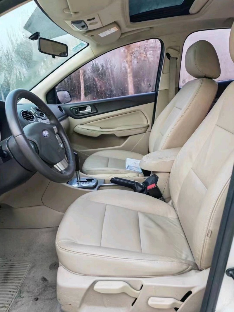 北京16年福特福克斯8