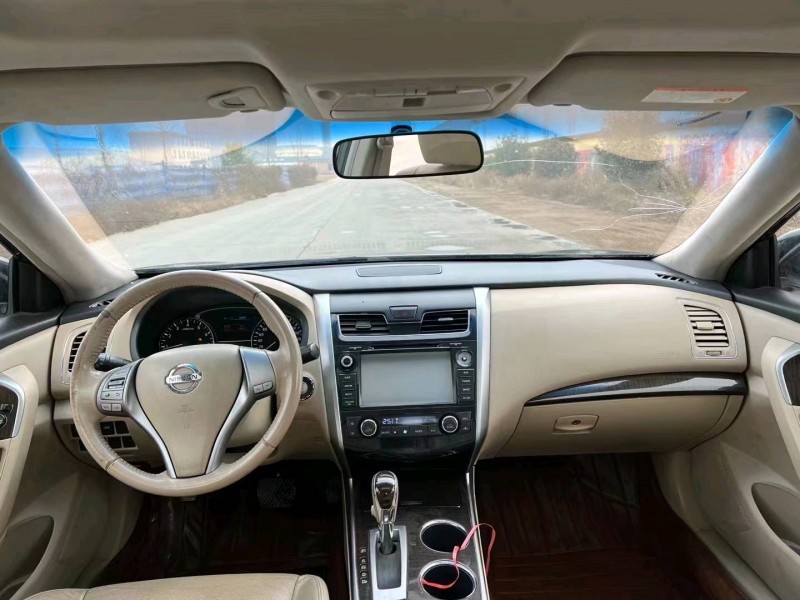 北京13年日产天籁9