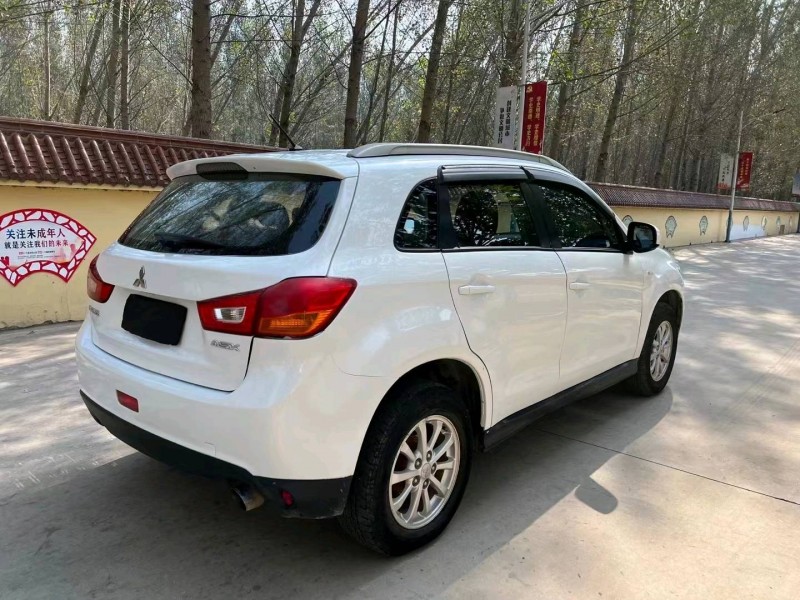 廊坊14年三菱劲炫3