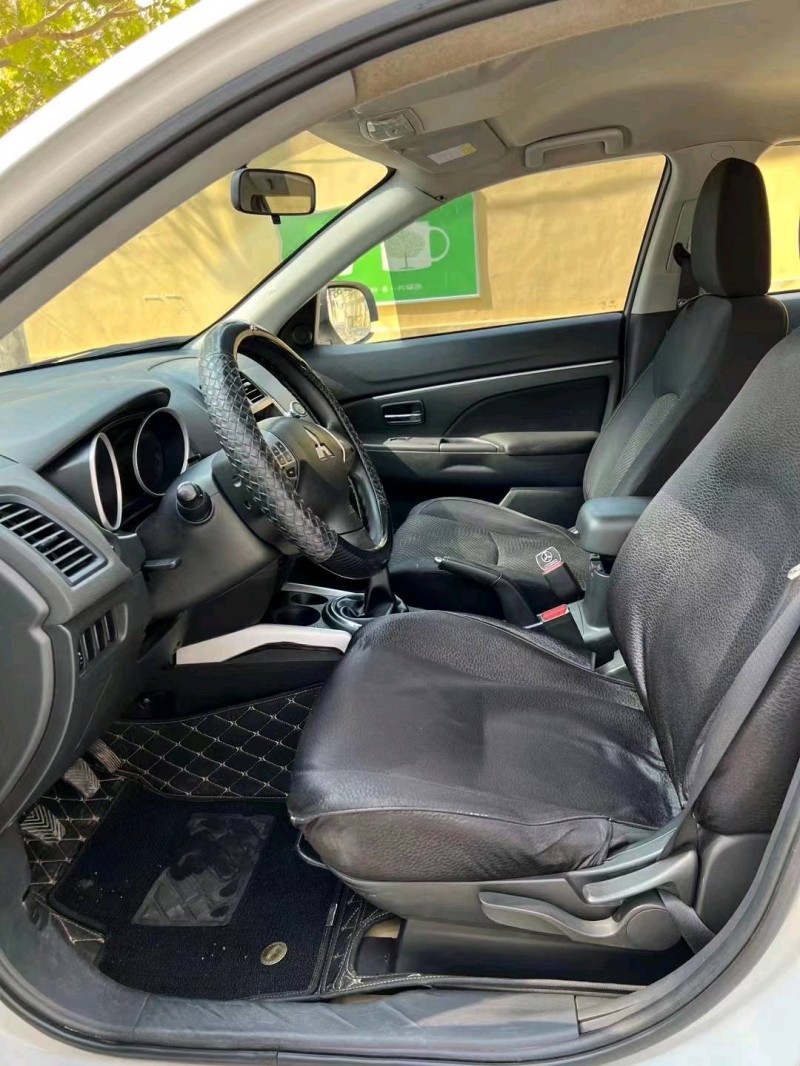 廊坊14年三菱劲炫7