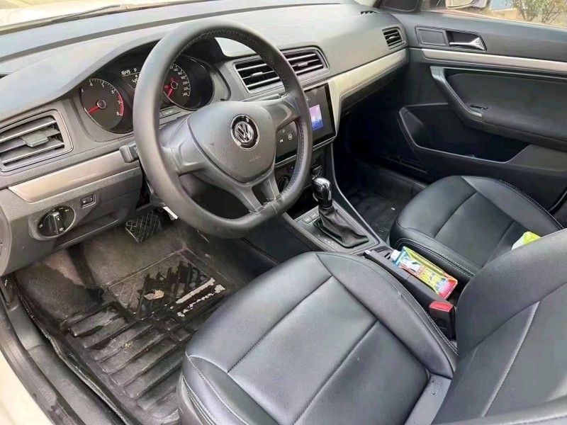 邯郸21年大众朗逸5