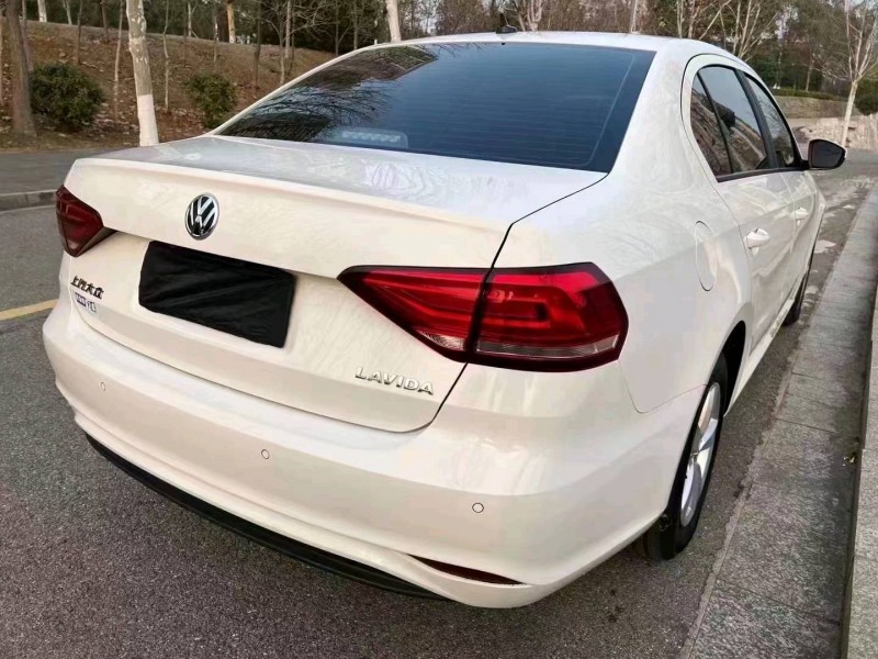 邯郸21年大众朗逸8