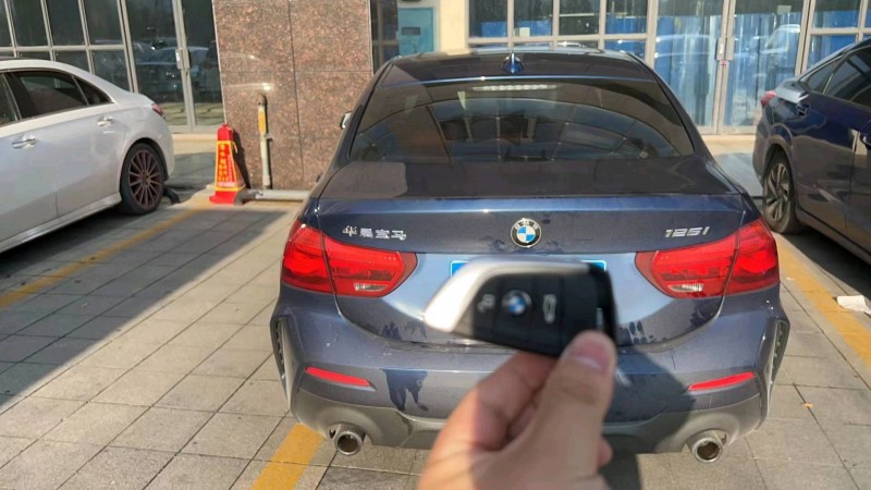 邯郸21年宝马1系8