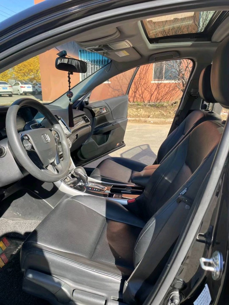 沈阳17年本田雅阁7