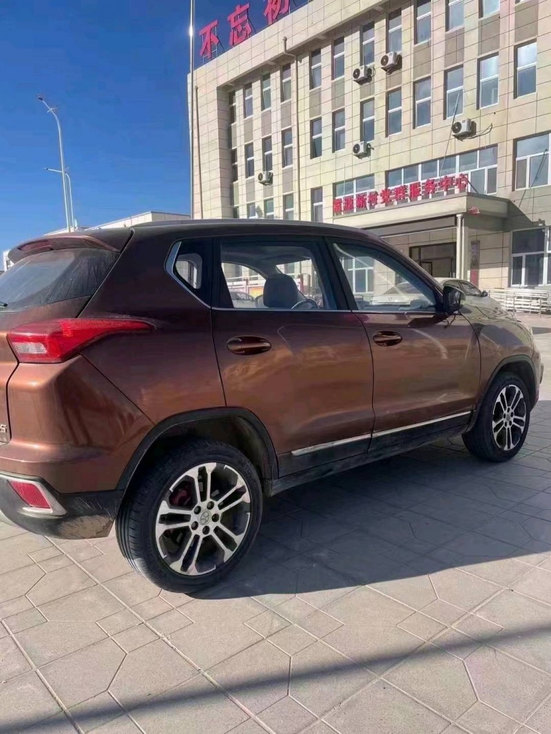 北京18年北汽绅宝X354