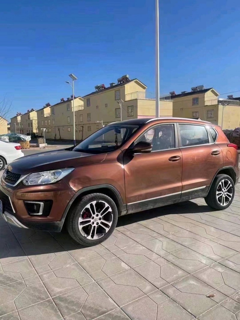 北京18年北汽绅宝X355