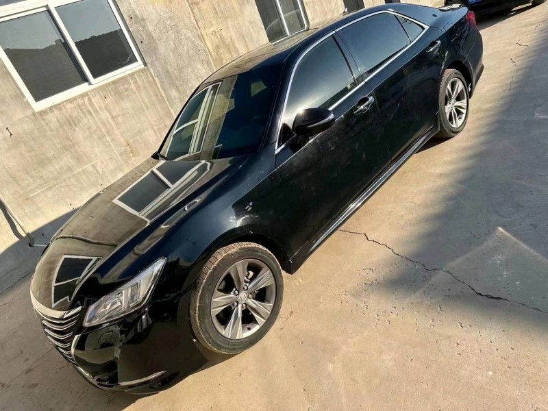 济南16年丰田皇冠5