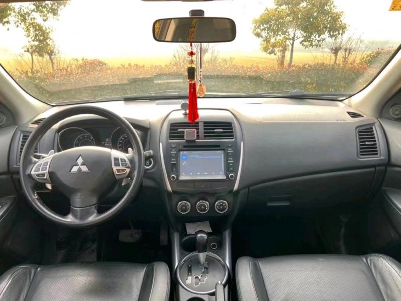 盐城12年三菱劲炫7