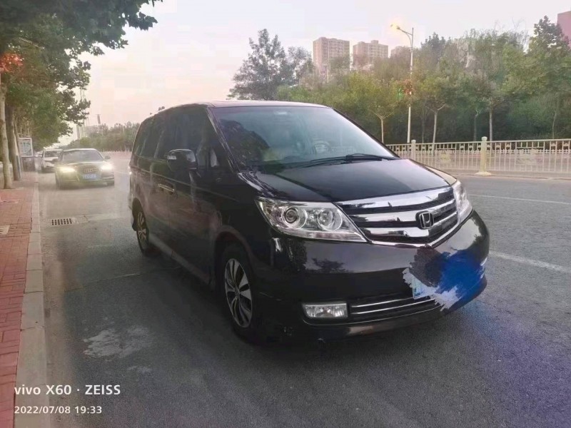 济南15年本田艾力绅2