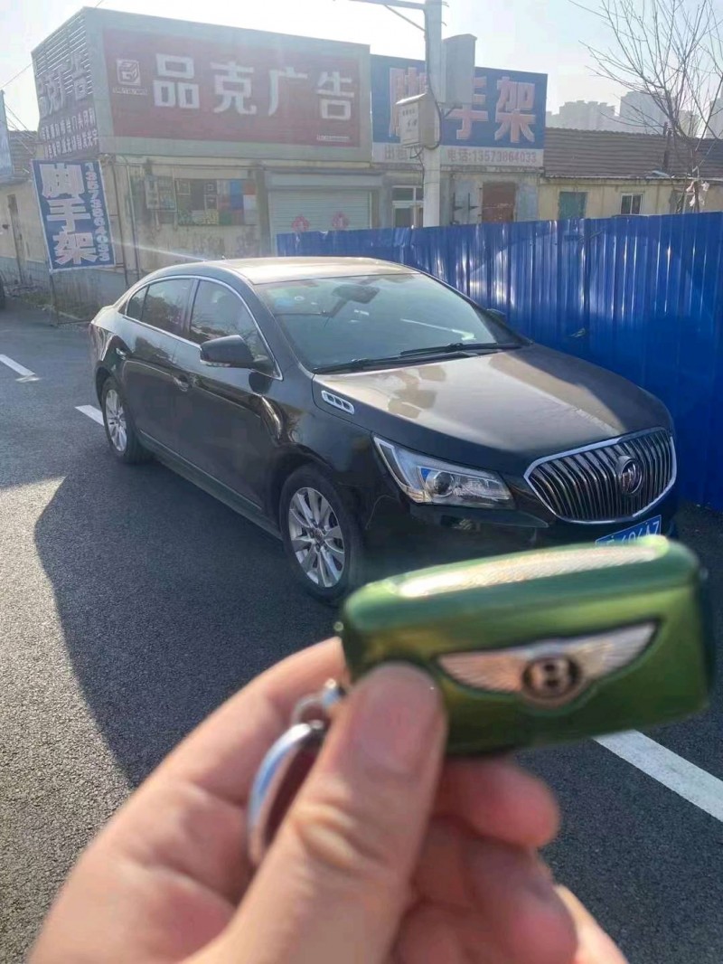 东营15年别克君越2