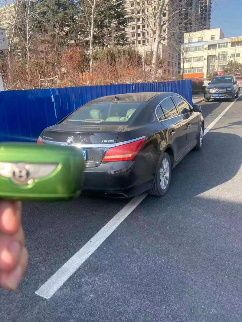 东营15年别克君越5