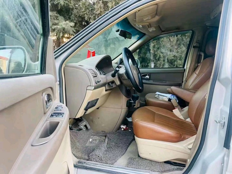 枣庄12年别克GL89