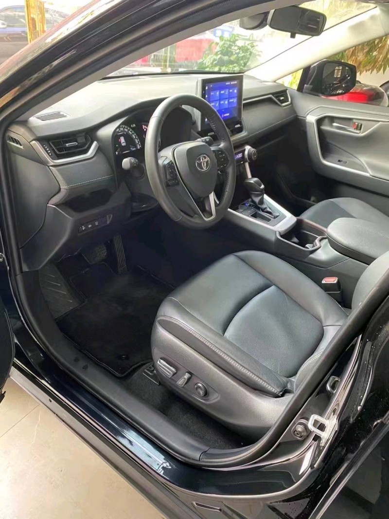衡陽21年豐田RAV41