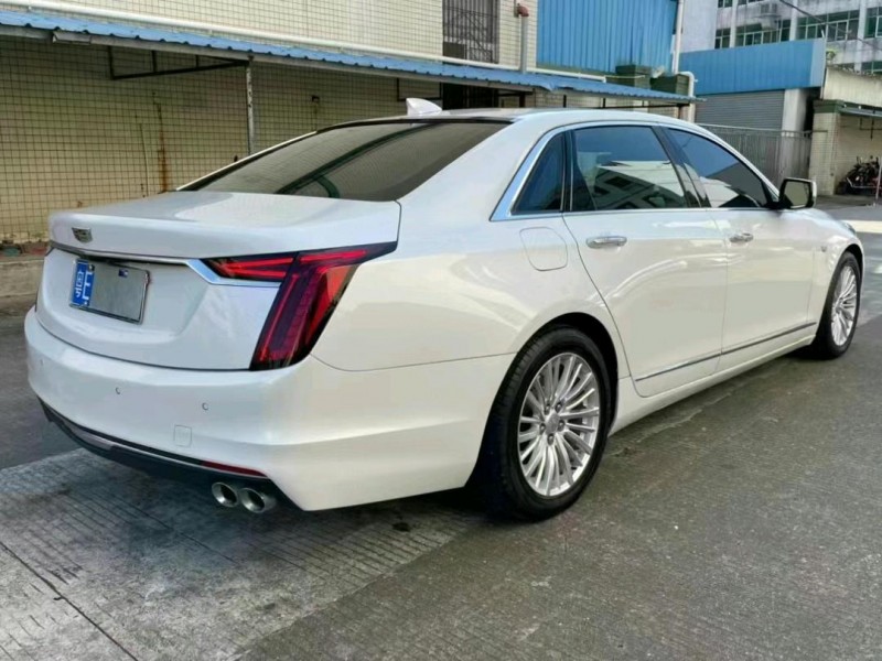 中山21年凯迪拉克CT65