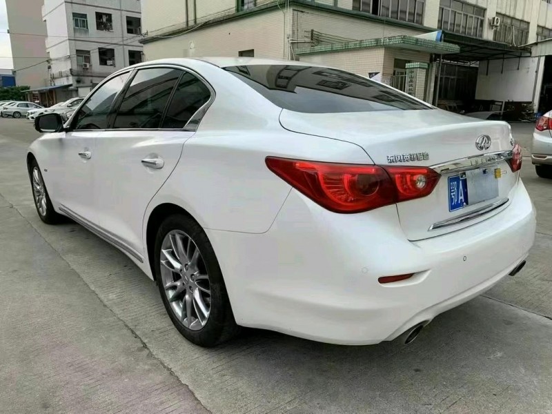 中山18年英菲尼迪Q50L6