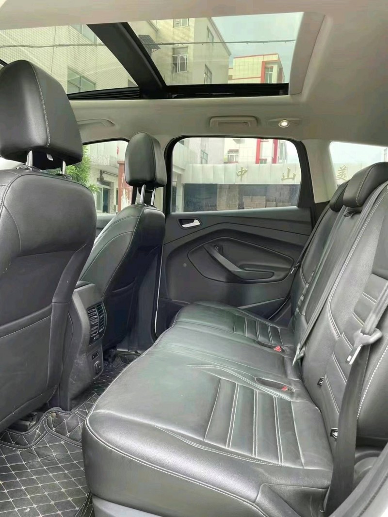 中山19年福特翼虎7