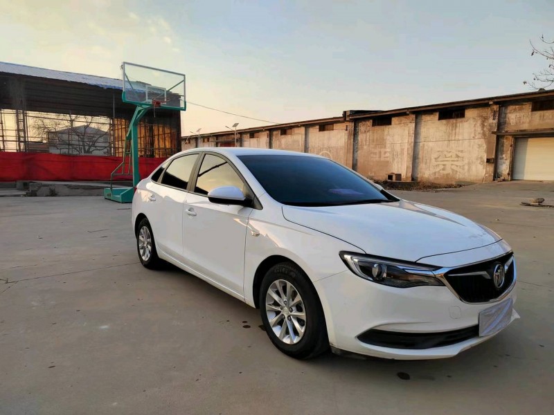 邢台18年别克英朗7