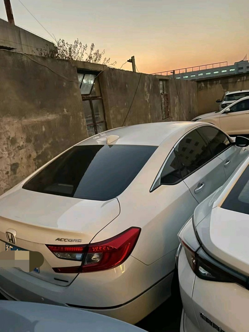 湖州19年本田雅阁3