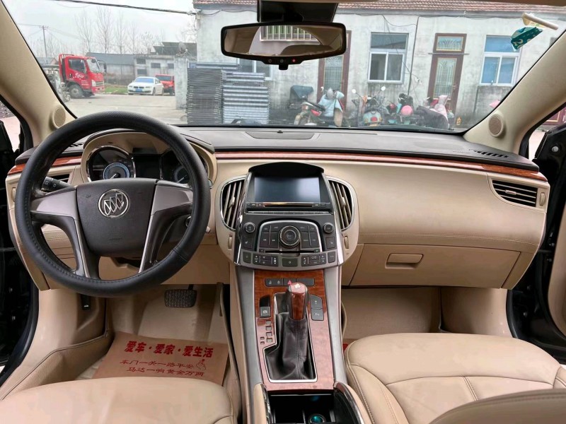 徐州12年别克君越5